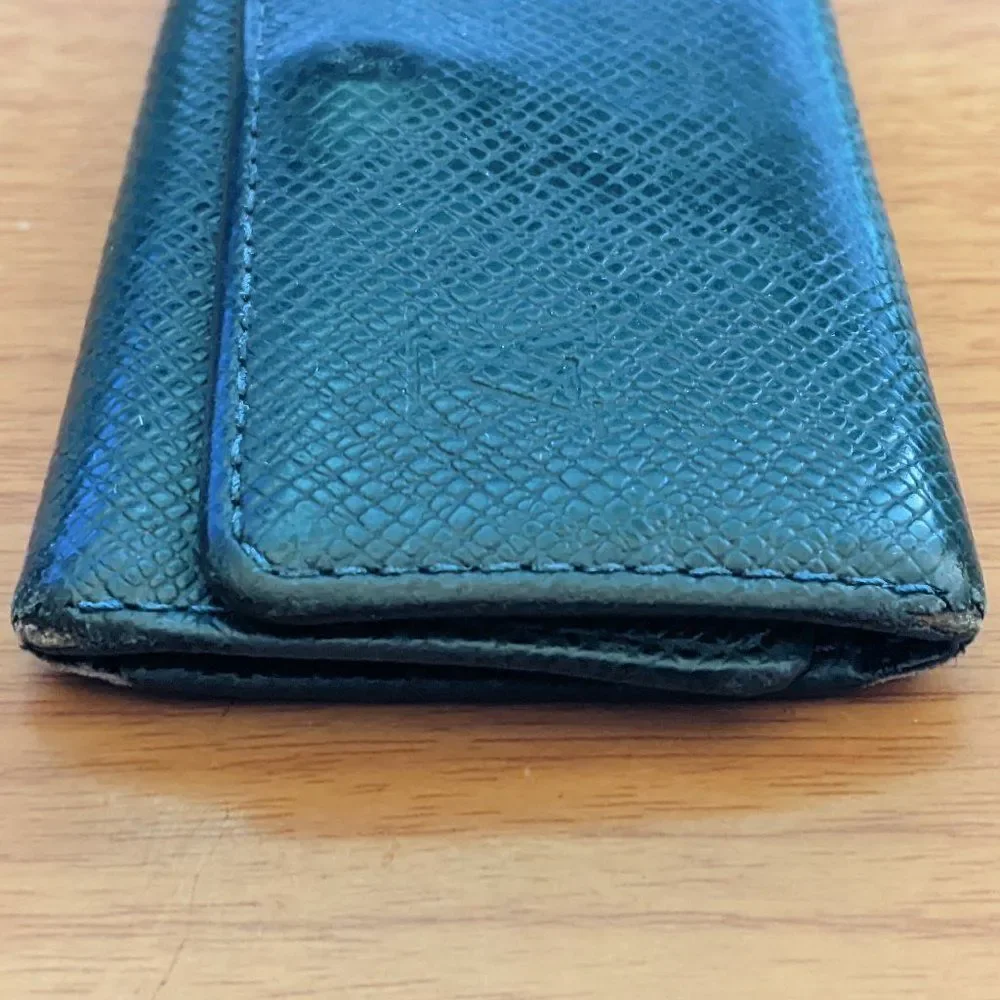 Louis Vuitton Taiga Key Holder/Wallet #1046💥PRICE DROP💥